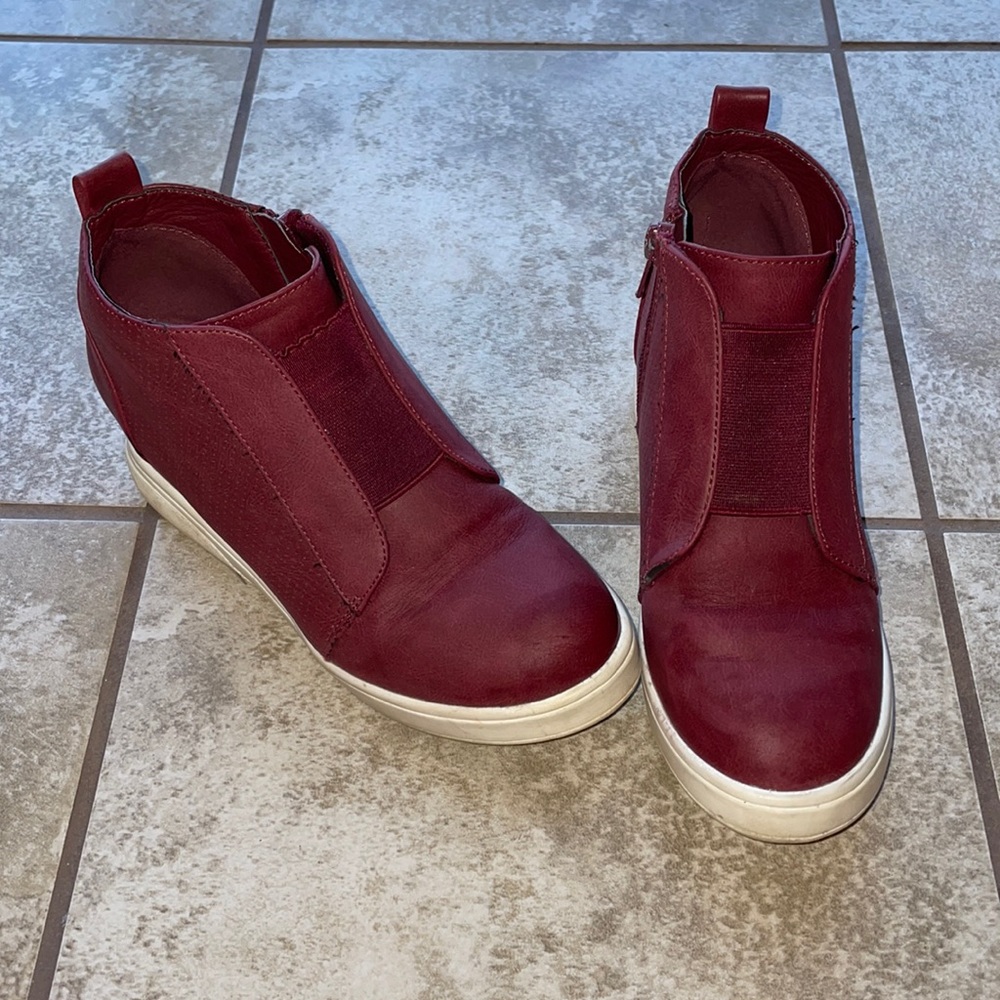 Girls wedge sneakers size 3